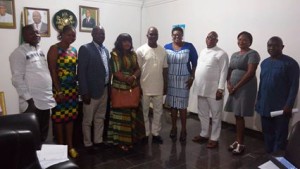 Hon Emmanuel Egbabor (middle) and some members of his cabinet with members of the group.